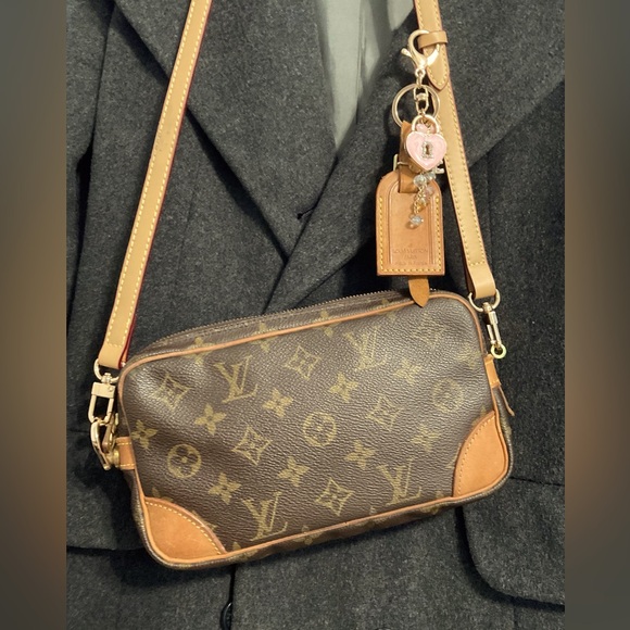 Louis Vuitton Handbags - ✅AUTHENTIC Louis Vuitton Monogram Brown Tan Crossbody Bag